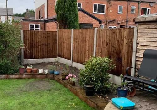 back garden fencing vertical board with concrete posts
